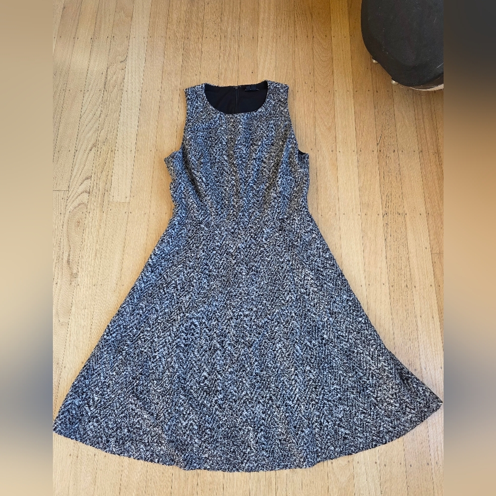 Theory Fuzzy Gray Fit & Flare Mini Dress Size 4 EUC